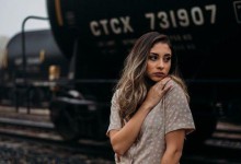 女友物质需求过高，我该如何应对？（陪伴不够、物质满足不了？如何让女友感受到我的爱与关怀？）