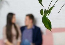 如何消除对老公出轨的怀疑（培养信任是关键，给出轨猜测画上句号）