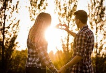 如何挽回男友？分手类型决定方法！（不同情况下，你需要采取的挽回策略）