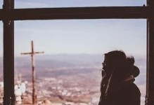 失去了喜欢的人怎么挽回？（当你面临爱情失去的困境时，这些方法或许可以帮你。）