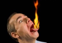 情绪烦躁怎么办（从表现看烦躁症，从心理调节来治愈，探究情绪调节的有效方法）