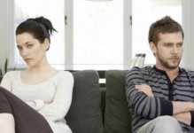 以吵架复合，夫妻感情更深厚（情侣吵架怎么和好？跟着这些步骤来）