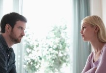 老公出轨了，如何化解婚外情？（15个步骤，帮助你应对老公出轨的挑战）