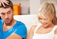 以老婆婚内出轨丈夫应如何应对？（聪明老公的5个有效方法帮你化解家庭危机）
