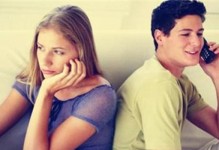 如何挽回婚姻（夫妻感情不和的表现及解决方法）
