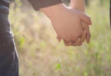 如何成功挽回分手对象（分手挽回流程和关键步骤）