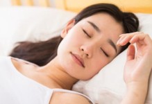 女人恋爱必修课（掌握三门技巧，轻松把握爱情）
