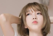 从暗示中看出女孩喜欢男孩的信号（从微妙的细节中寻找）
